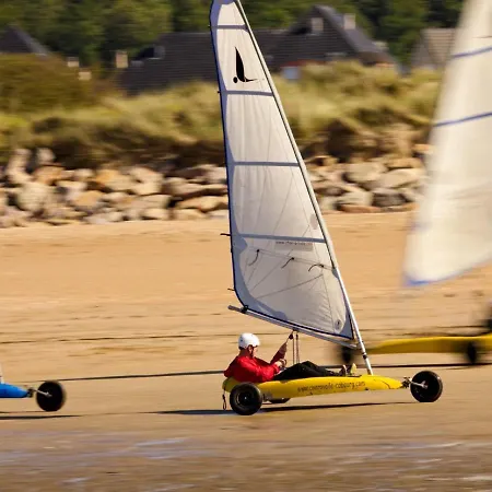 2 Pièces à 500 M Des Plages Et Du Centre *