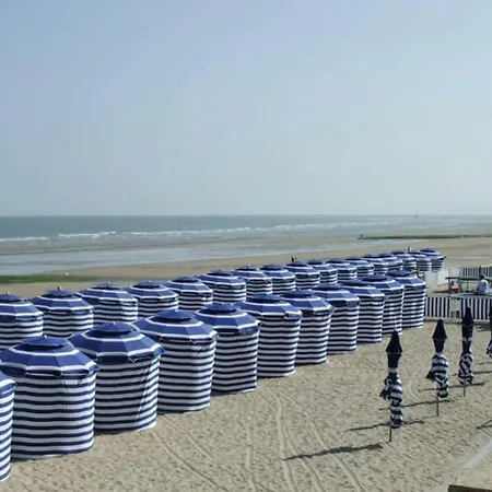 2 Pièces à 500 M Des Plages Et Du Centre *